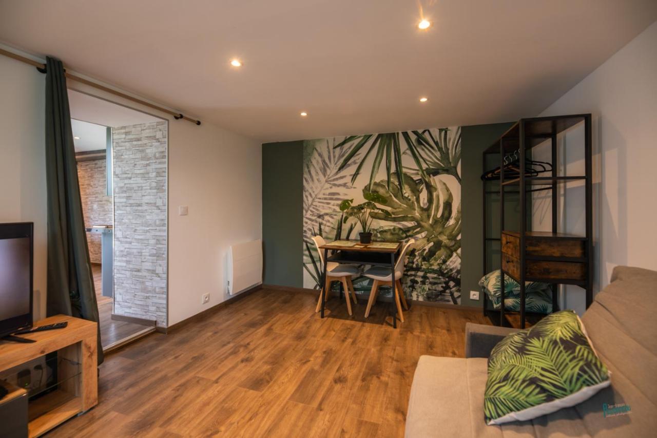 Naturel : Studio Calme Et Agreable Les Bordes エクステリア 写真