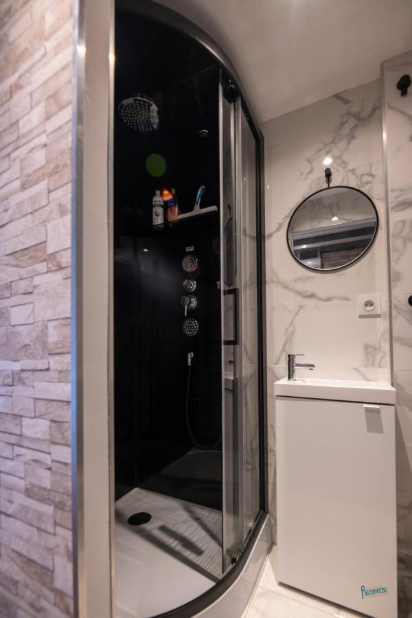 Naturel : Studio Calme Et Agreable Les Bordes エクステリア 写真